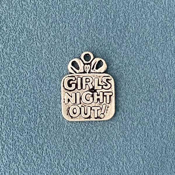 Подвеска Подарок Girls Night Out (девичник), 17х22мм, античное серебро, 1шт