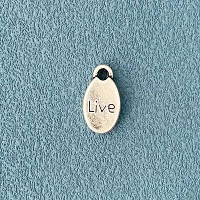 Подвеска Овал с надписью LIVE, 8х15мм, античное серебро, 1шт